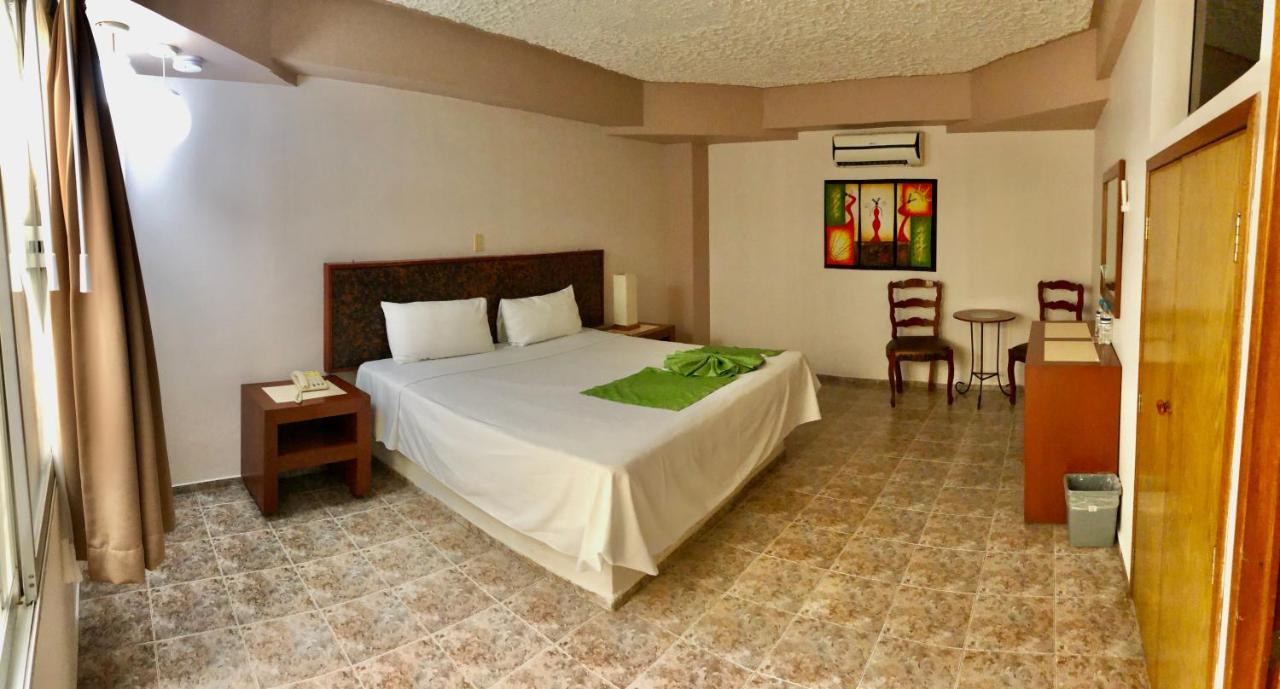Hotel Del Camino Real El Grullo ภายนอก รูปภาพ